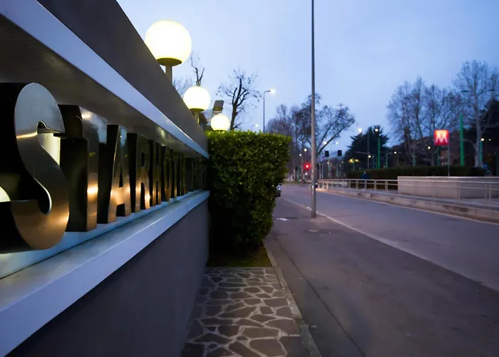 Starhotels Tourist